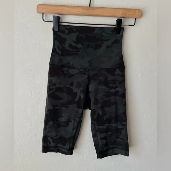 Lululemon align shorts green Camo 2 - Picture 4 of 9